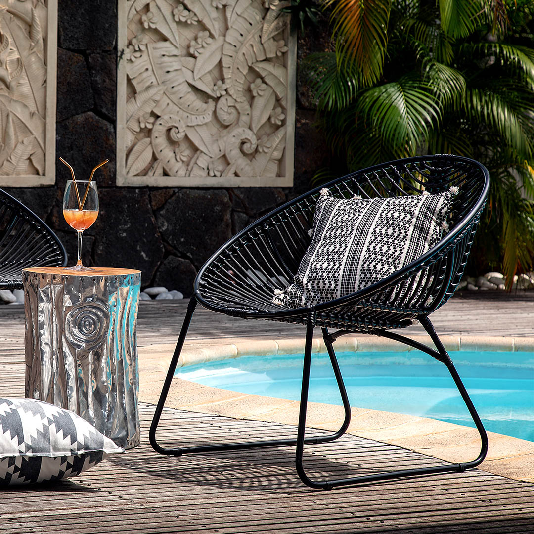 kourtis outdoor moon chair