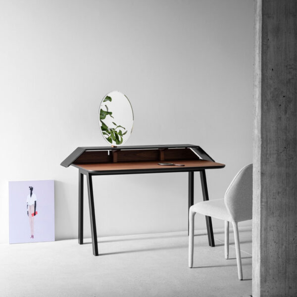 ΚΟΝΣΟΛΑ TOLDA